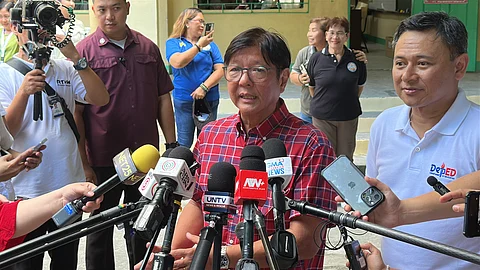 PRESIDENT Ferdinand Marcos Jr. visits the Epifanio de los Santos Elementary School in Manila on the opening of classes for Academic Year 2025-2026.
He assured parents and teachers of a whole-of-government approach in responding to the needs of public schools, as well as their teachers, students and parents.