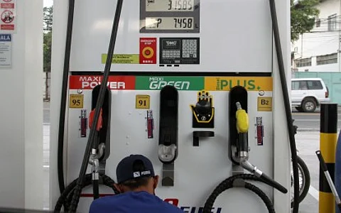 Gov’t readies fuel aid amid oil price threat