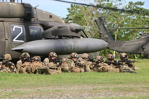 THE Philippine Army and U.S. Army Pacific troops establish a defensive perimeter during the air assault drills as part of Salaknib Phase 2 at Camp Melchor Dela Cruz in Upi, Gamu, Isabela on June 17, 2025.