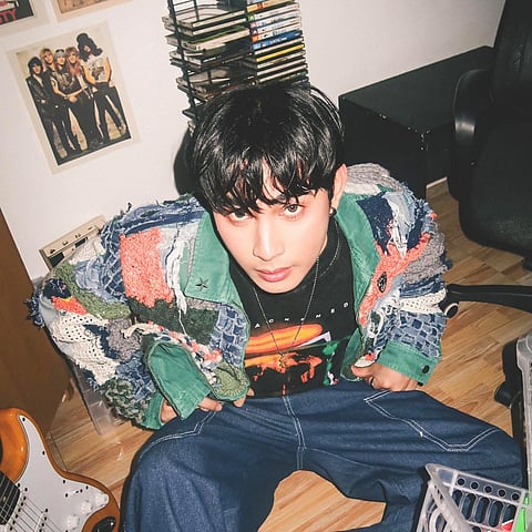 “Kahel na Langit” is now streaming on all platforms. Maki’s full-length album Kolorcoaster is set to release later this year.