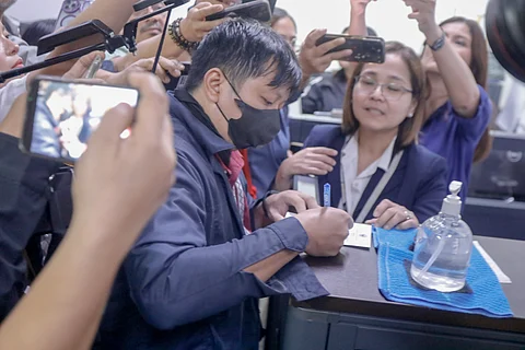 LAWYERS for Vice President Sara Duterte submit a 34-page pleading seeking the dismissal of the impeachment case against her, citing a violation of the Constitution’s one-year bar rule.