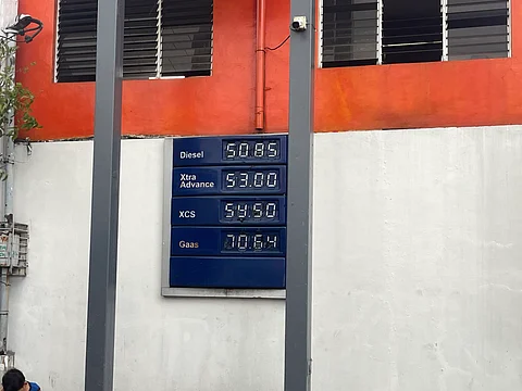 AT least a P5.00 oil price hike is set to be implemented this week due to the worsening conflict in the Middle East and the weakening trend of the Philippine Peso