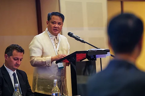CoA leads meet on global trends, public debt management