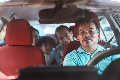 GRAB PHILIPPINES taps DOTr on fuel subsidies, ramps up EV adoption, and rolls out new platform-wide measures to support drivers and protect passengers