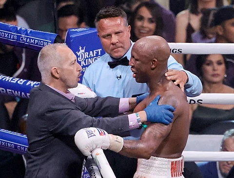 THOMAS Taylor (middle) checks on Yordenis Ugas (right) during his WBC interim title bout with Mario Barrios in September of 2023. Taylor was chosen to officiate Barrios’ bout against Manny Pacquiao on 19 July in Las Vegas.