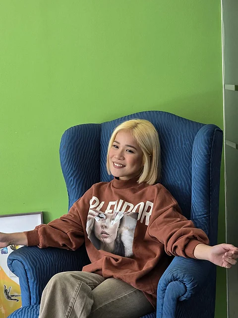 KLARISSE de Guzman finally seen as an excellent singer, performer and a kusinera