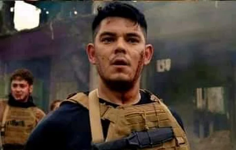 RICHARD Gutierrez in between takes in the finale episodes of Incognito