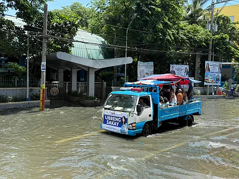 Navotas, Malabon’s daily battle
vs flooding