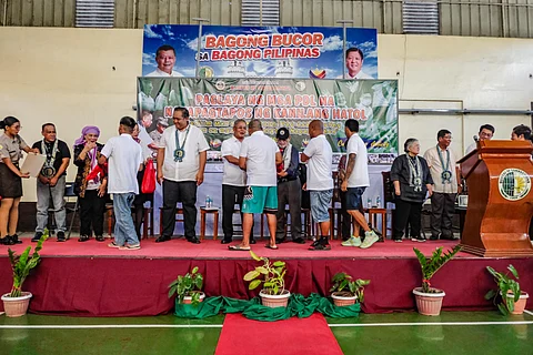 Bureau of Corrections Director General Gregorio Catapang Jr. leads the agency’s officials on the release of persons deprived of liberty as part of the government’s push to provide better chances for PDLs during a ceremony at the New Bilibid Prison in Muntinlupa City.