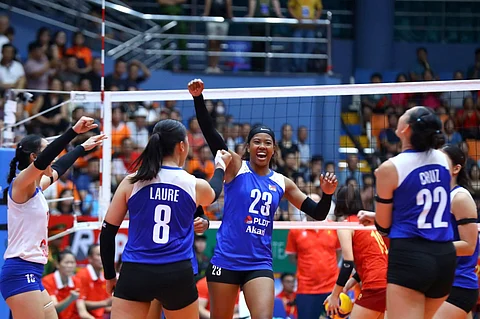 Alas Pilipinas win first VTV Cup match, takes down Chinese club