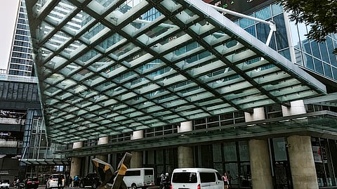 Phl shares, led by ALI, open strong