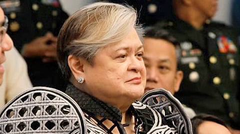 Lazaro takes oath as DFA chief