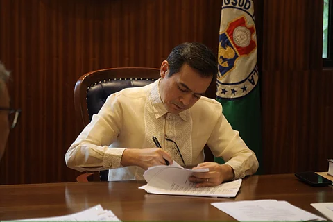 Isko hits ground running with cleanup, new orders