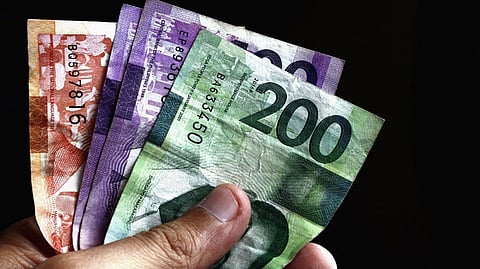 Economists oppose renewed
higher wage proposals