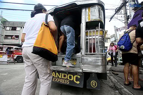 (July, 08 2025) Passengers queue to ride the Public transport Jeepney at Muñoz in Quezon City on Tuesday July 8 2025 . In a statement the Land Transportation Franchising and Regulatory Board (LTFRB) cited the directive of Transportation Secretary Vivencio B. Dizon on “anti-sardinas” or the overloading of passengers in manner like canned sardines.Photo/Analy Labor