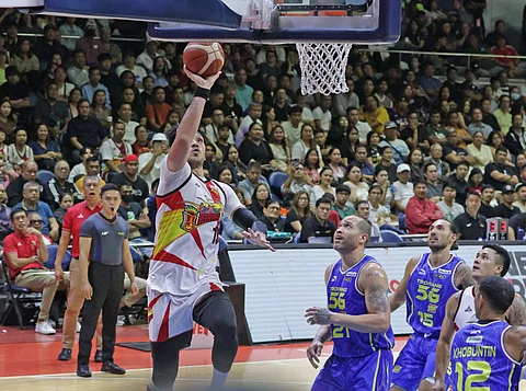 Fajardo drops 33, tows San Miguel to 2-1 lead