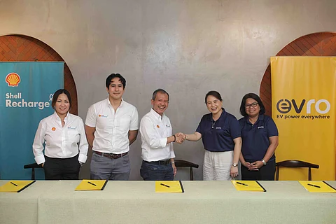 SHELL and Evro executives seal their partnership during the official launch event in Taguig.