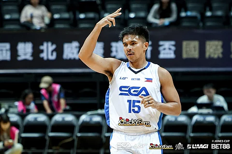 KIEFER Ravena and Strong Group Athletics coast to their sixth straight win following a 106-98 win over Malaysia in the 44th William Jones Cup on Friday.