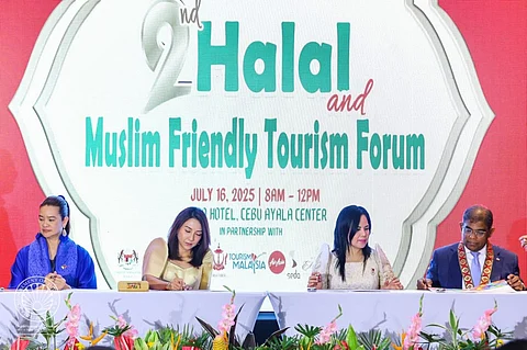 From left: DOT Usec Myrapaz Abubakar, DOT Sec Christina Garcia Frasco , GTBA Founder and Chairman Ms Michelle Taylan ,Malaysia Ambassador H.E. Malik Melvin Castelino
