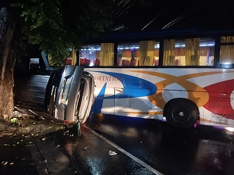 A fatal collision between a Mitsubishi Montero and a passenger bus at KM 82 in San Francisco, San Pablo City leaves three people dead.