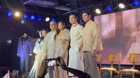 THE Lead Stars, Director and Novelist of I love You Since 1892