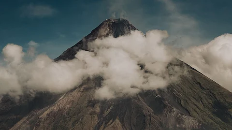 Phivolcs warns vs Mayon lahar flow
