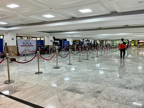 NO red carpet at the House of Representatives for this year's SONA in deference to the Filipinos affected by the three consecutive tropical cyclones that battered the country in barely a week.