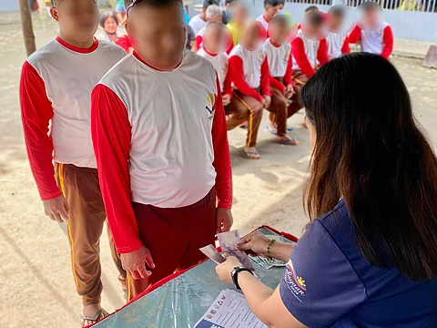 DOLE Assistant Regional Director Fatima Quorayce Bataga leads the TUPAD payout for 25 persons deprived of liberty who worked on facility rehabilitation projects at the Isulan District Jail, Sultan Kudarat (Photos from DOLE XII)