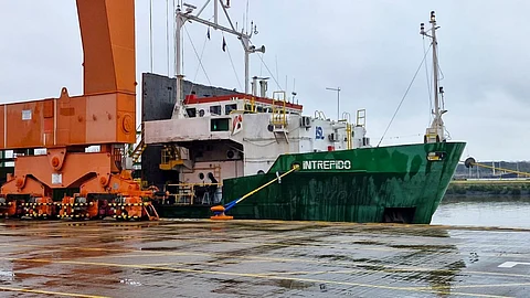RO-RO vessel iNTREPiDO docked at TecPlata