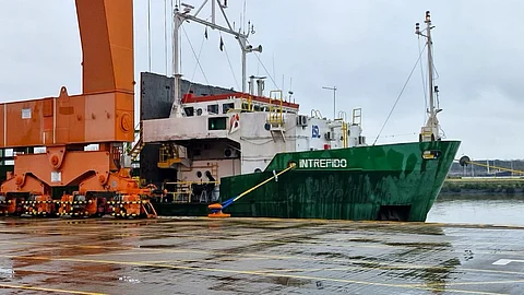 Ro-ro vessel iNTREPiDO docked at TecPlata.