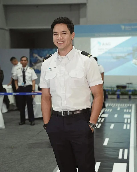 Alden Richards starts a new chapter