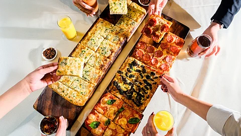 Cucina’s Pizza Al Metro.
