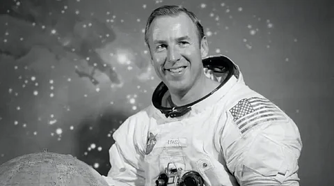 Official NASA portrait of Apollo 8 and Apollo 13 astronaut Jim Lovell