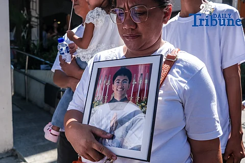 Altar boy who searched for detained father dies of leptospirosis