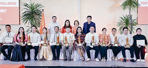 Villar Foundation Honors Outstanding Youth Organization for Poverty Alleviation Efforts