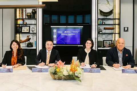 Left to right: Maria Ariizumi, vice president, Development, South East Asia, Hilton; Clarence Tan, senior vice president, Development, Asia Pacific; Mariana
Zobel de Ayala – Senior Vice-President, Leasing and Hospitality Ayala Land, Inc.; and George Aquino – President and CEO, Ayala Land Hospitality