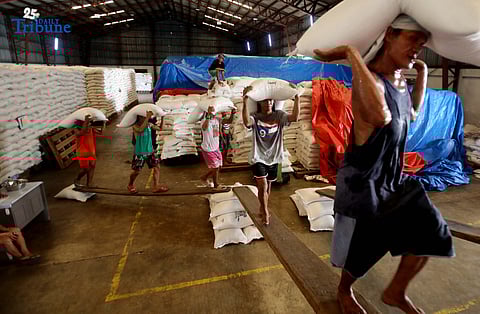 Marcos orders price freeze on basic commodities until year-end