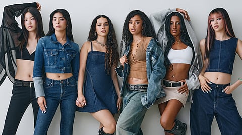Yoonchae, Sophia, Daniela, Manon, Lara and Megan.