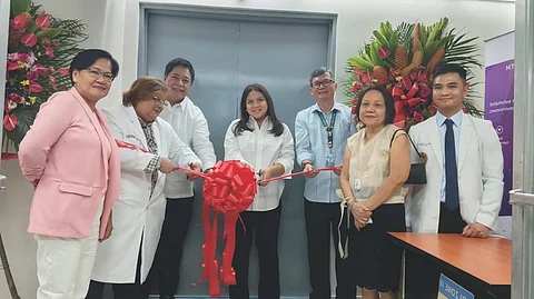 Photo (L-R) Head-DRIS Dr..Jerik V. Yumul;F/Senator Cynthia A.Villar; DOH-MMHCD Regional Director Dr.Lester M. Tan; Sen.Camille Villar; DOH-Usec. Dr.Gregorio T. Murillo Jr.; OIC-Medical Center Chief II of LPGH-STC Dr. Lilybeth Ibarrientos and DOH-Usec. Ma. Carolina Vidal Taiño