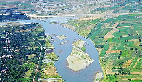 Cracks emerge on P289M Camiling floodway