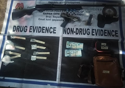 Apat na katao ang arestado ng kapulisan ng Nueva Ecija sa isang buy-bust operation sa Barangay Pambuan ng naturang siyudad nitong umaga ng Agosto 22, 2025.