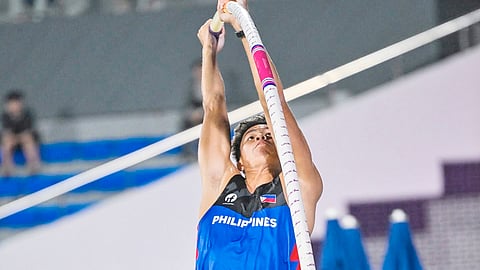 ERNEST John Obiena will be favored when he competes in the World Athletics Championships in Tokyo.