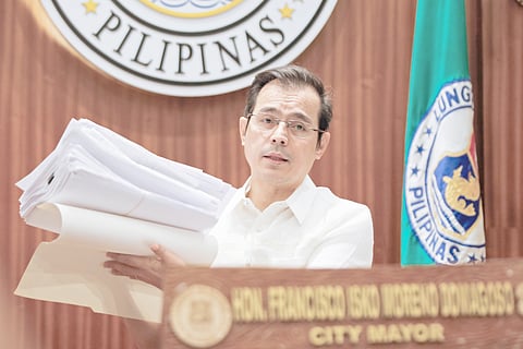 MANILA Mayor Francisco ‘Isko Moreno’ Domagoso issues notices to over a hundred contractors involved in flood control projects in various districts in the capital to pay their due taxes to the local government at the City Hall on Thursday.