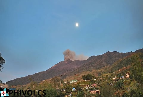 KANLAON Volcano in Negros Island emits ash Wednesday morning