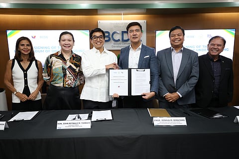 The plan to create the Philippine Tennis Center inside the New Clark City was sealed during the signing of a Memorandum of Understanding between BCDA President and CEO Joshua M. Bingcang and PHILTA Secretary General John Rey M. Tiangco.
