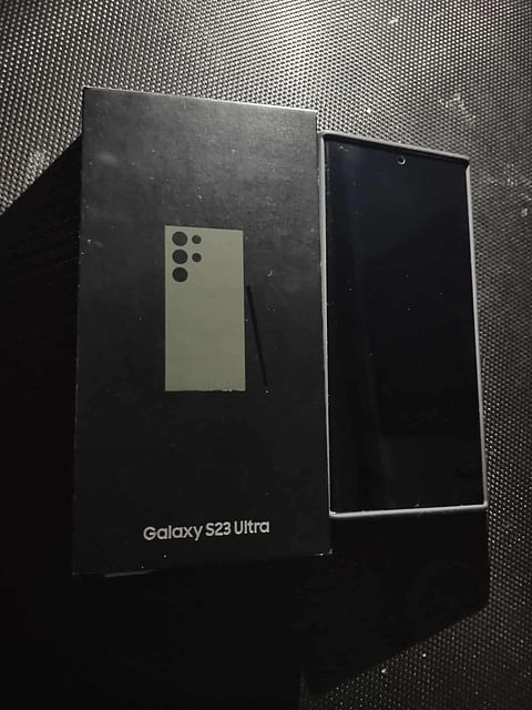 The controversial Samsung Galaxy S23 that was bought by customer Baby Rose Javier in a Samsung store in Quezon City, which she alleged bears a photo of a former employee of the store.