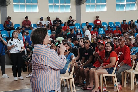 CLIMATE AID | Gov. Lilia "Nanay" Pineda pledges typhoon recovery support during AKAP aid distribution in Pampanga, including ₱3K cash, food packs, and irrigation plans.| Franco Regala