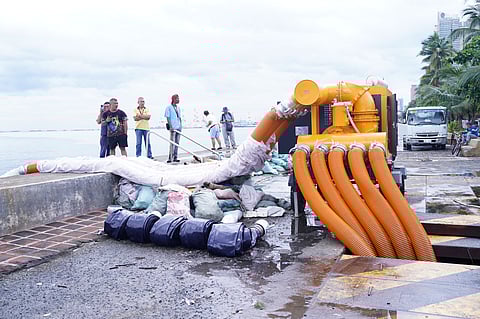 MMDA deploys six mobile flood pumps