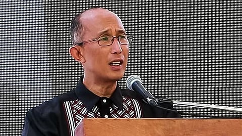 Magalong exits with a joke; Azurin takes over