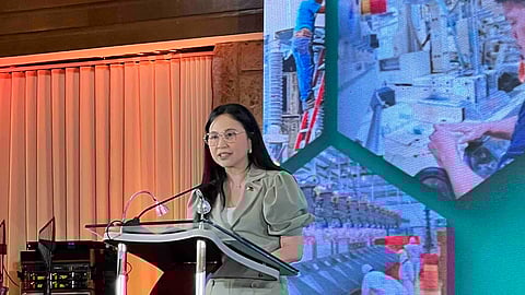 Trade Secretary Cristina Roque assures that no price increase will happen this Christmas Season.
